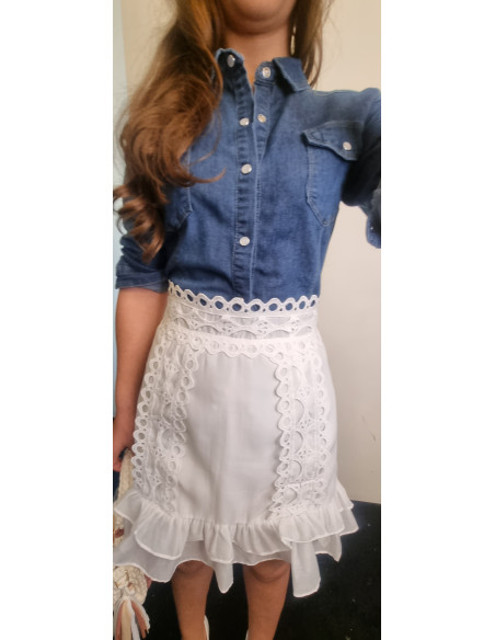 Minigonna con ricamo e balze